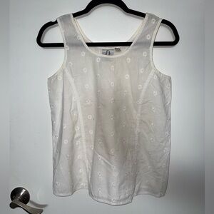 Elegant Vintage White Sleeveless Top